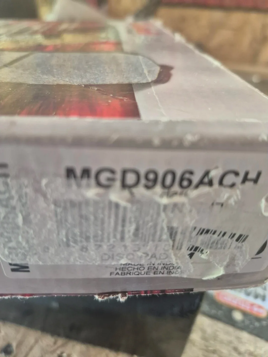 Raybestos R-Line Ceramic Brake Pad Set MGD906ACH