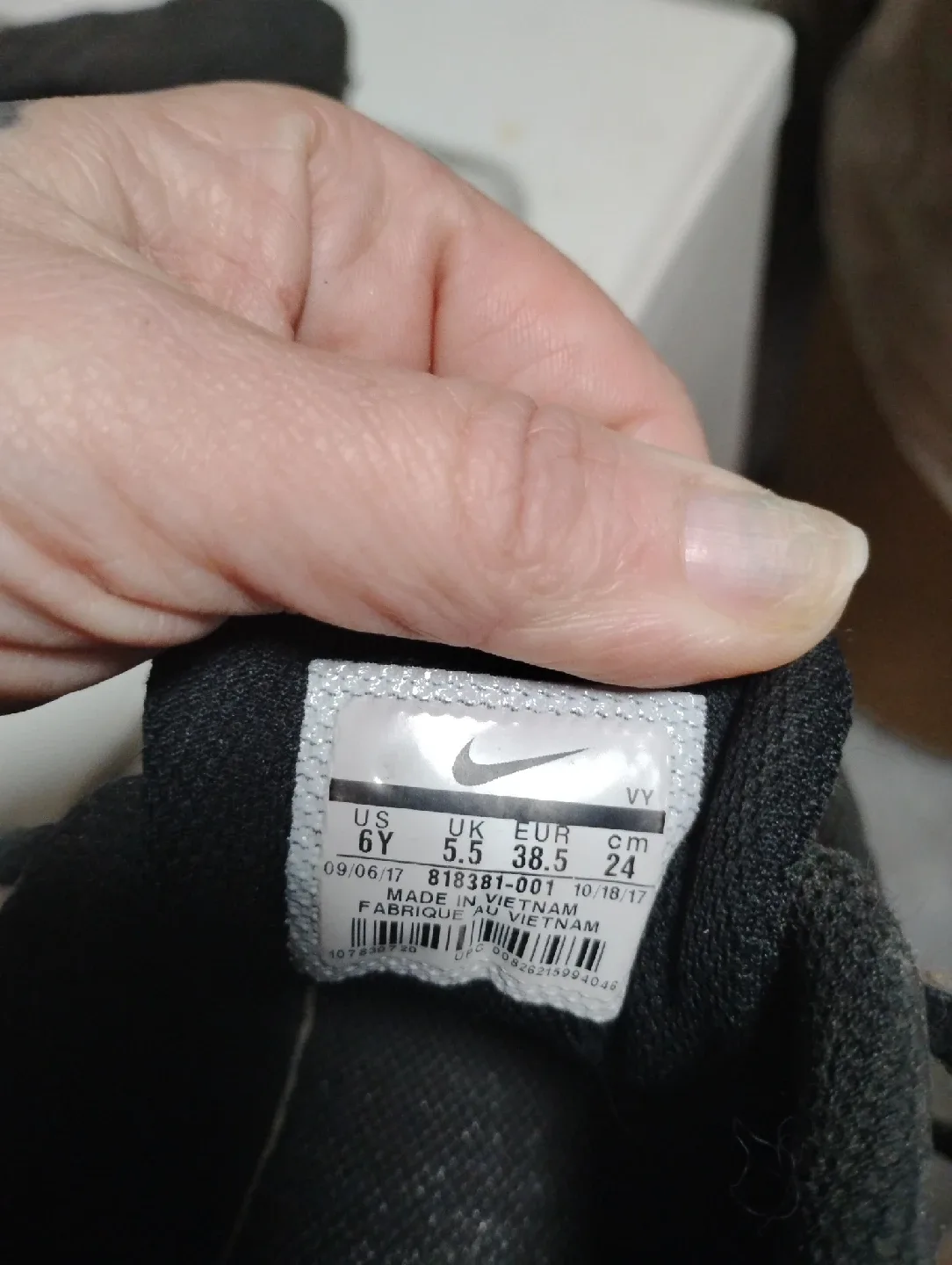 Nike Black Running Shoes - Youth Size 6 image indicator(2)