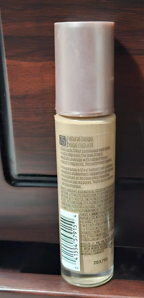 Maybelline Dream Radiant Liquid Foundation - Natural Beige image indicator(2)