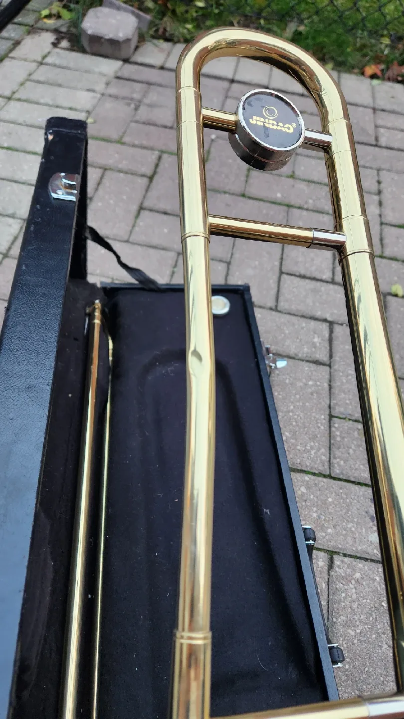 $250 Jindao Trombone with Case image indicator(4)