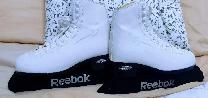 Blade Runner Figure Ice Skates. image indicator(5)