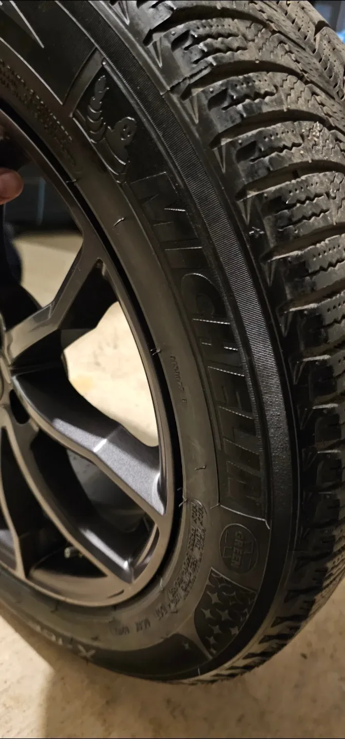 Michelin X-Ice Winter Tires 225/55R17 image indicator(3)