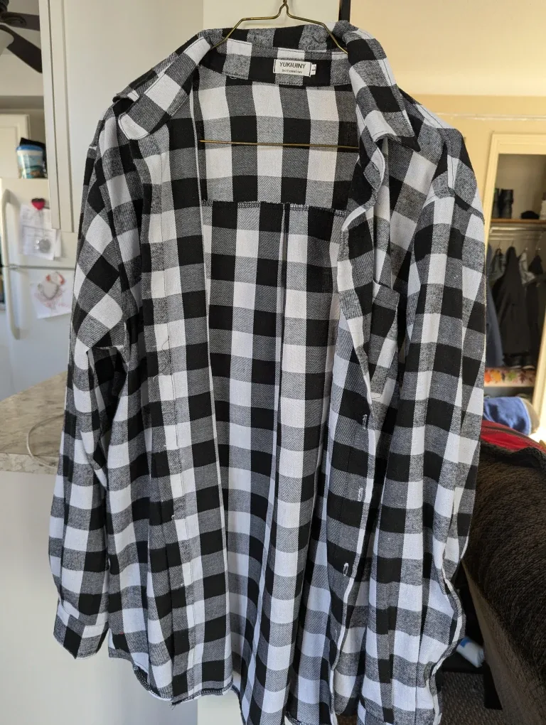 Yukuinny Black & White Plaid Flannel Shirt Cash ONLY image indicator(3)