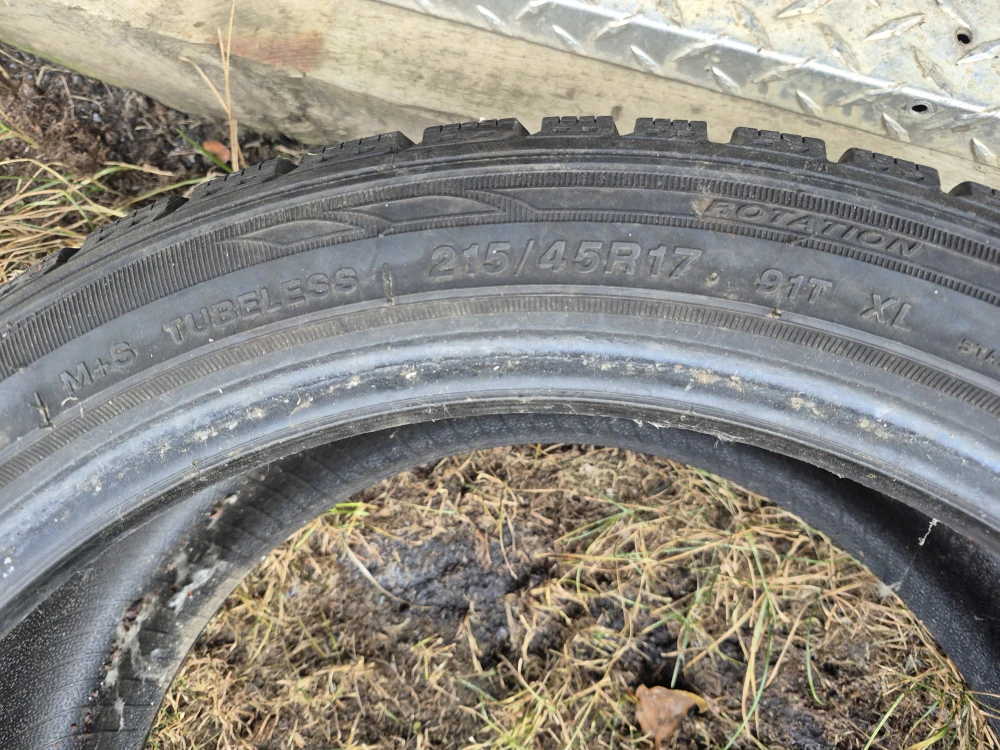 Laufenn I FIT IZ LW71 Winter Tire 215/45R17 - photo 4