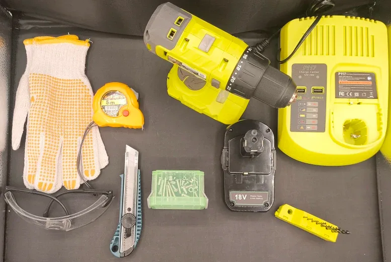 RYOBI PCL206 Cordless Driver – Complete Starter Pack (Like New) image indicator(2)
