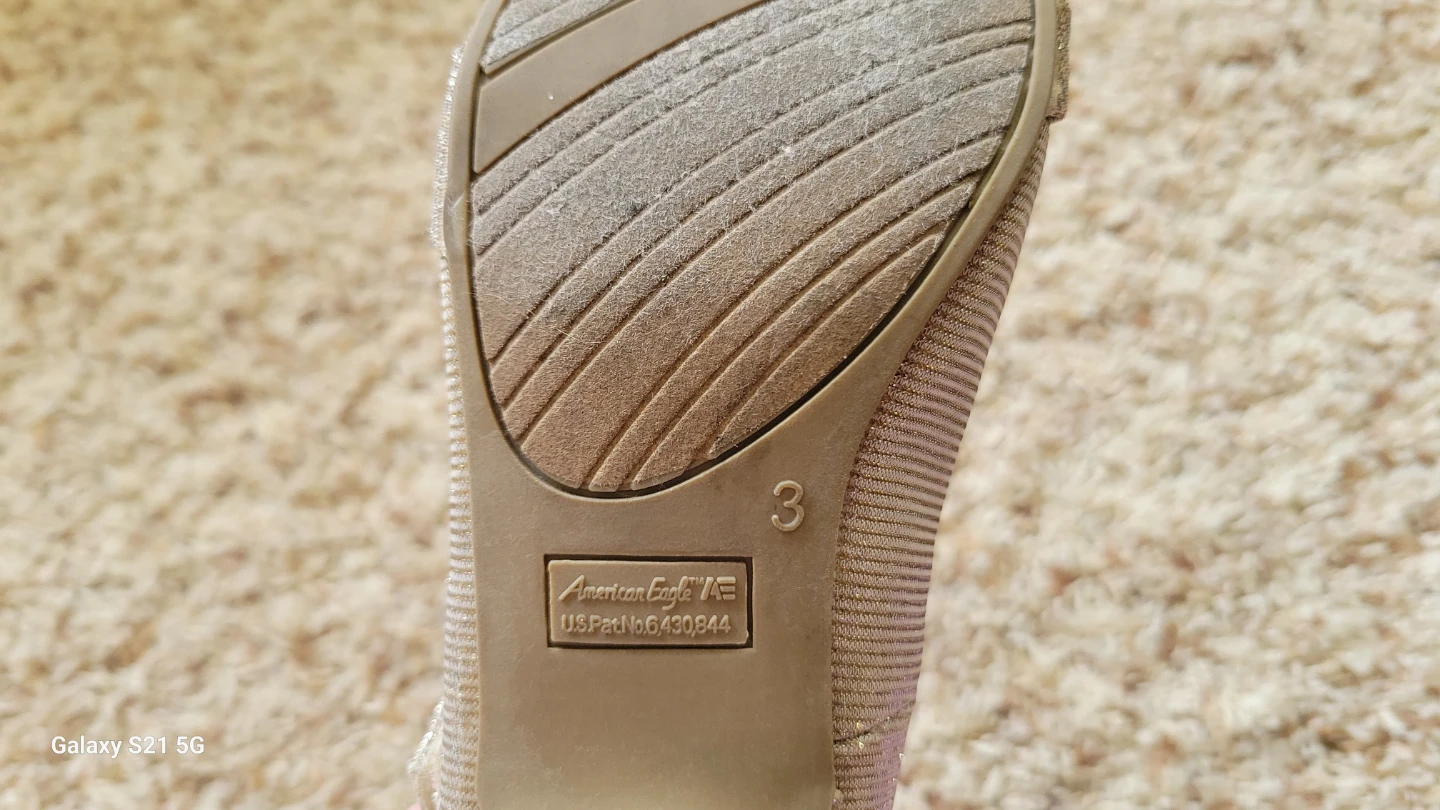 GIRLS American Eagle Girls' Heels - Size 3 - photo 3