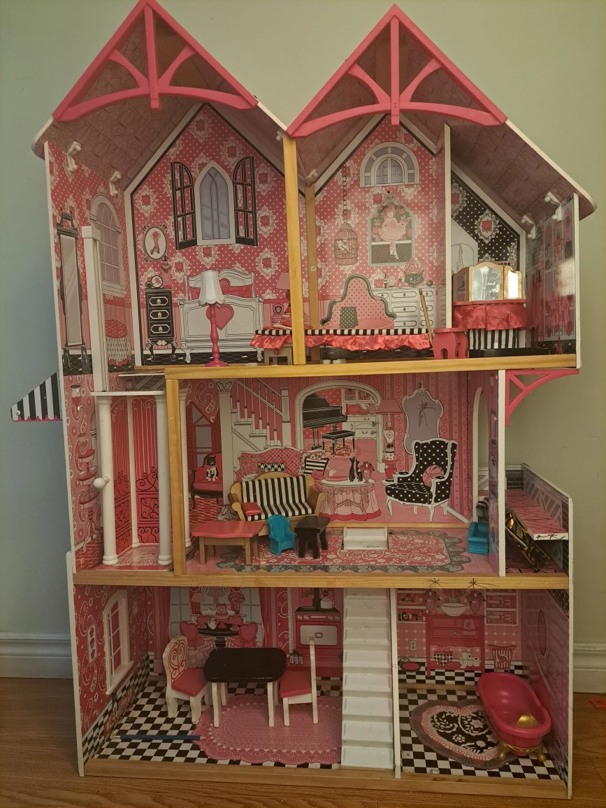 Dollhouse - Pink & White