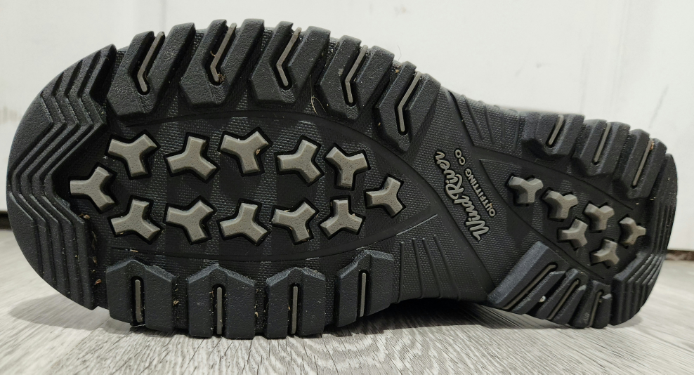 Wind River T-Max 200g Insulated Black  snow Boots for men,