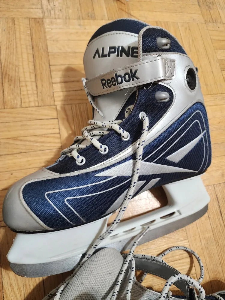 Reebok Alpine Ice Skates - Size 8