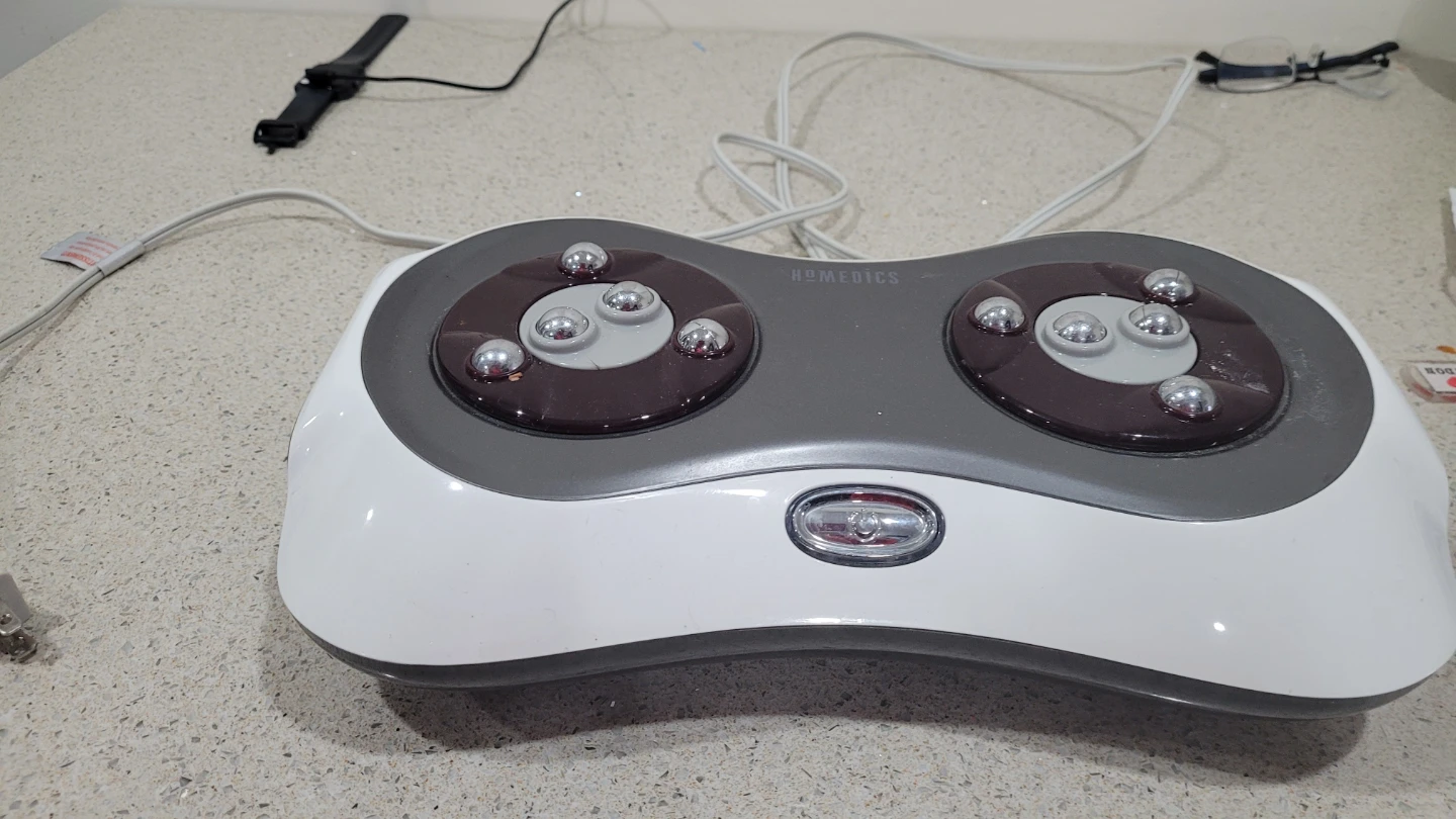 Electric foot massager