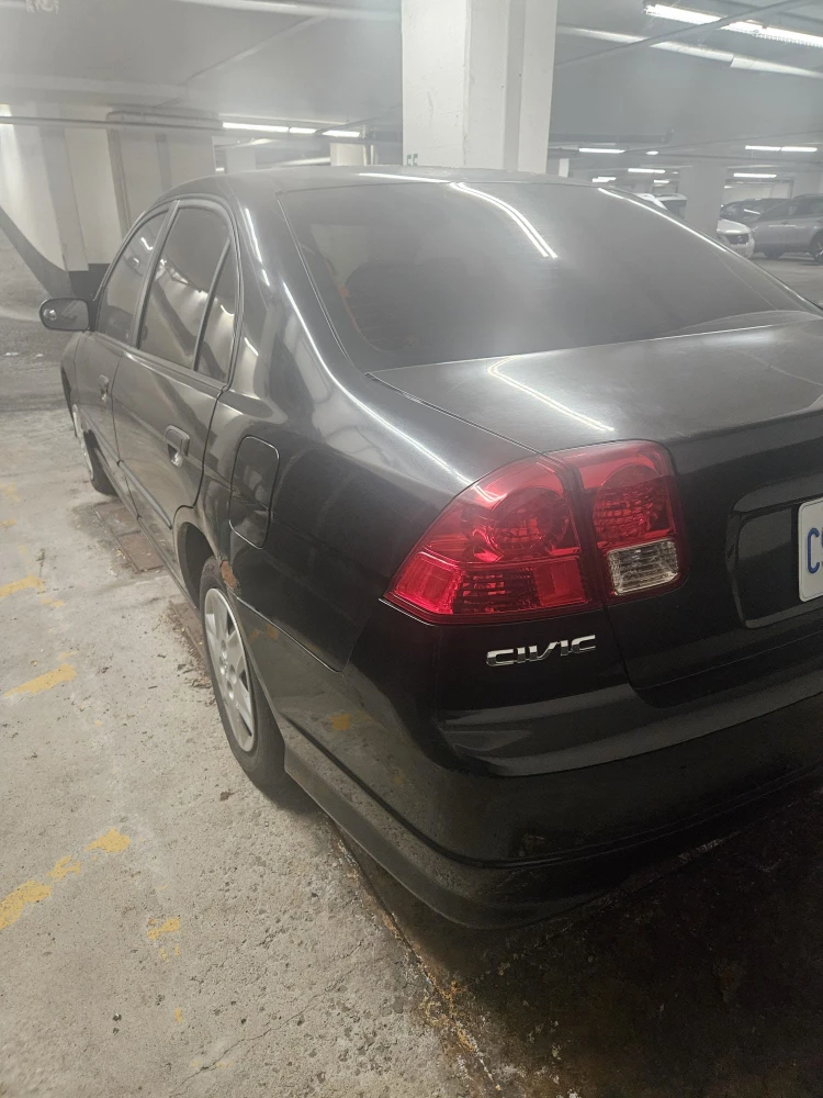 Honda Civic Sedan with clean carfax and low km! - photo 3