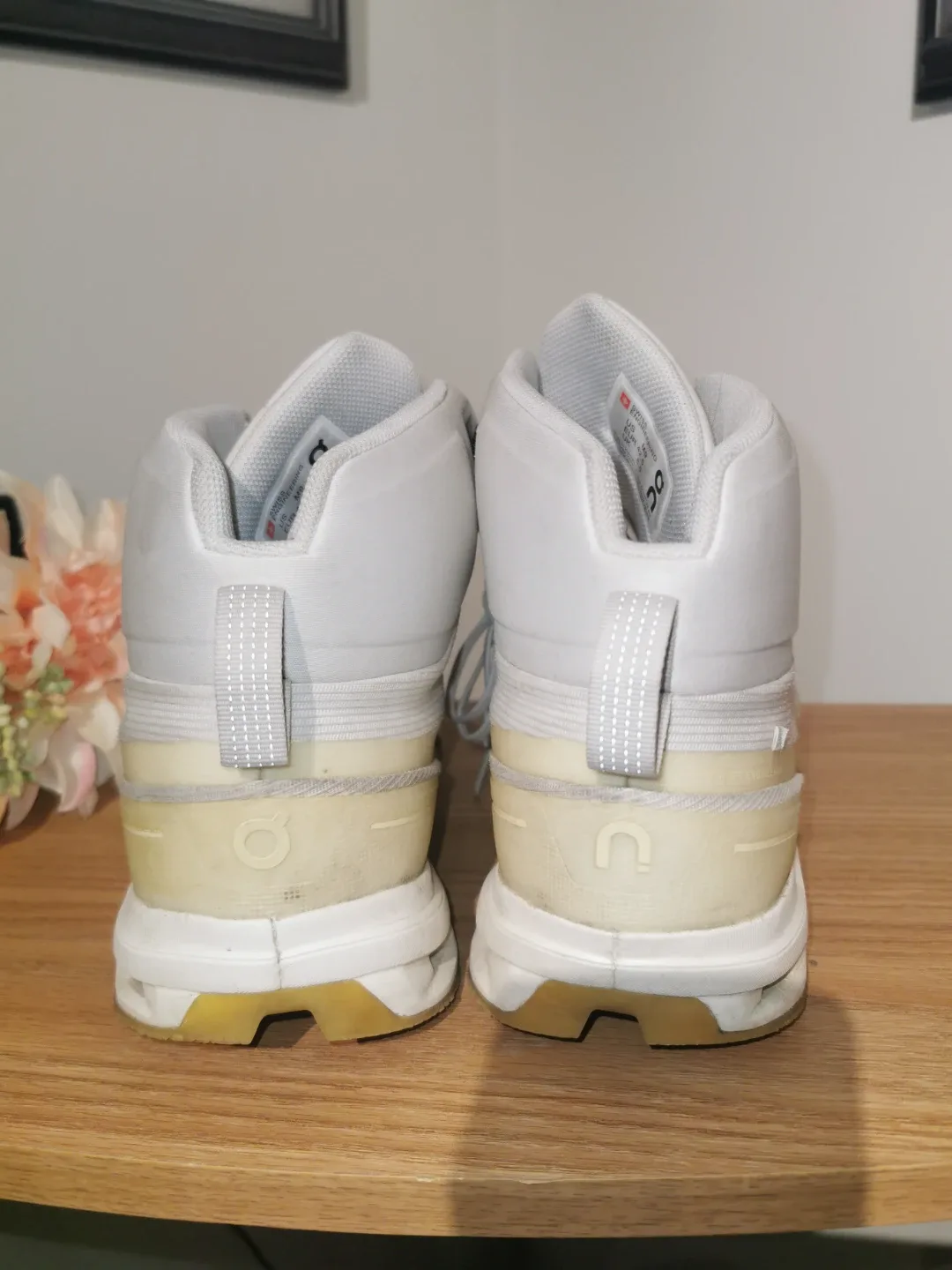 On Running Cloudrock Waterproof Hiking Boots - US 9 image indicator(3)