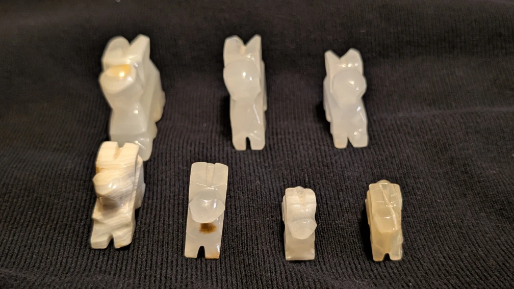 Set of 7 Onyx Stone Rabbit Figurines - photo 4