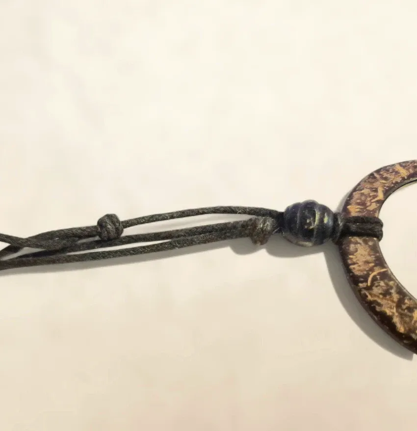 coconut shell necklace image indicator(7)