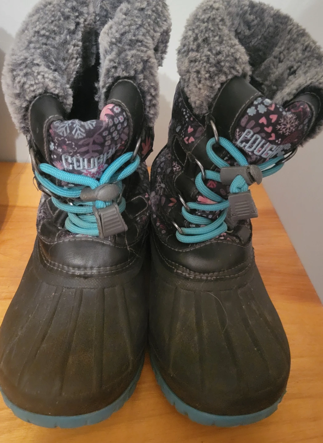 Cougar winter boots size 3 girls