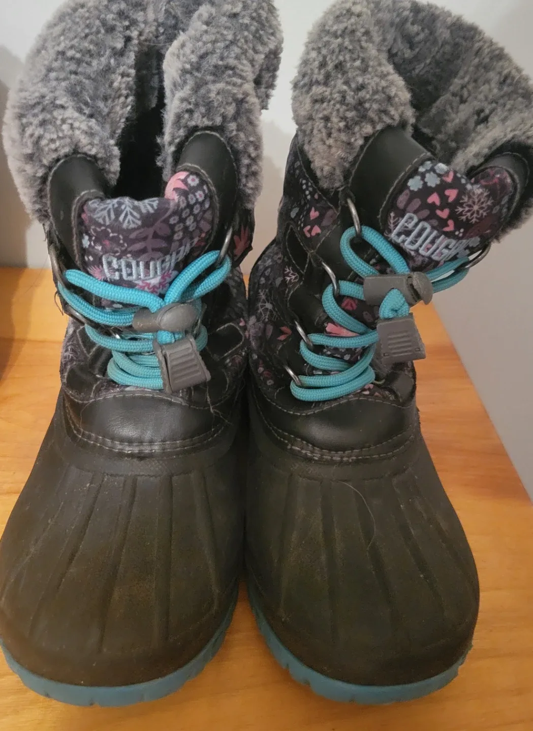 Cougar winter boots size 3 girls