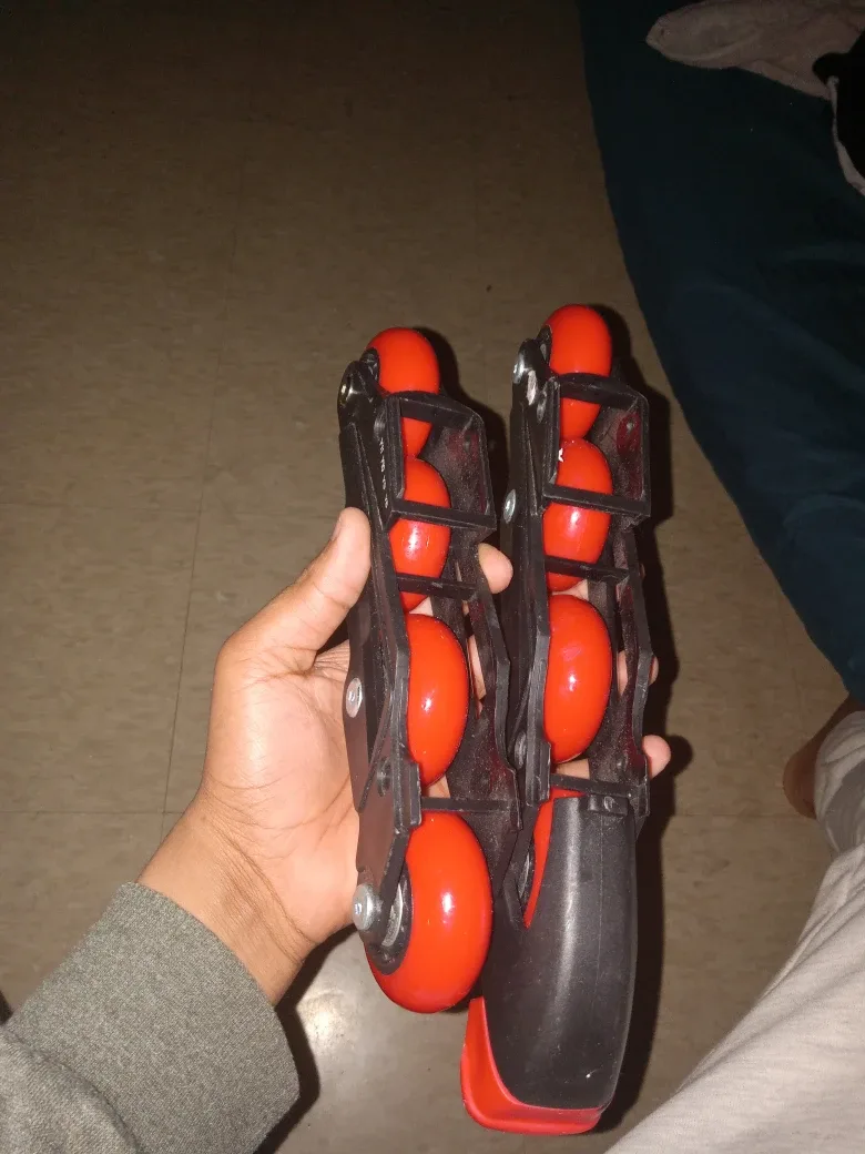 Rollerblade Training Wheels Y8-Y11 image indicator(2)