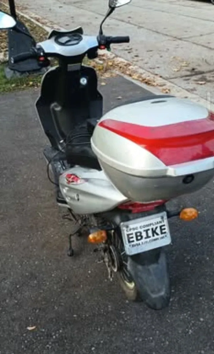 Silver E-Bike Scooter image indicator(2)