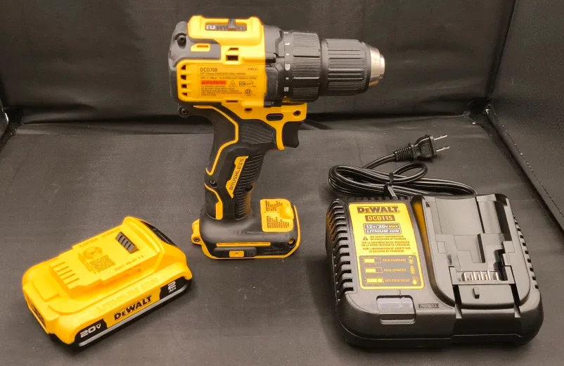 DeWalt DCD708 Cordless Drill Kit