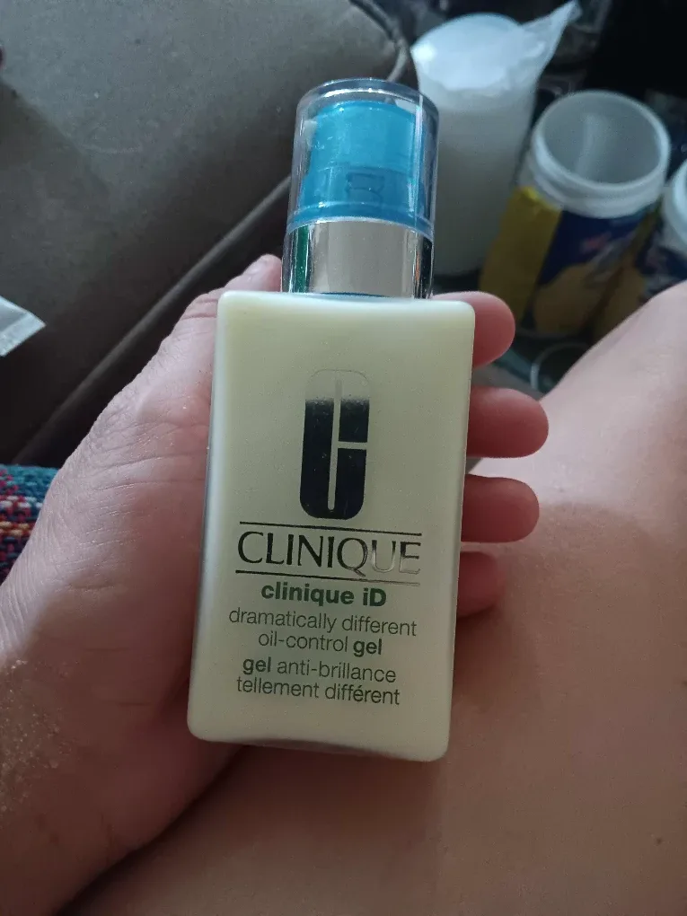 Clinique iD Dramatically Different Oil-Control Gel