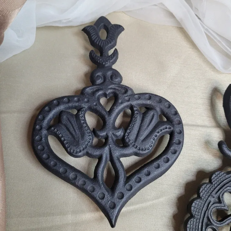 Pair of 7 1/2" x 5" Cast Iron Canada Forge Trivets Devor image indicator(3)