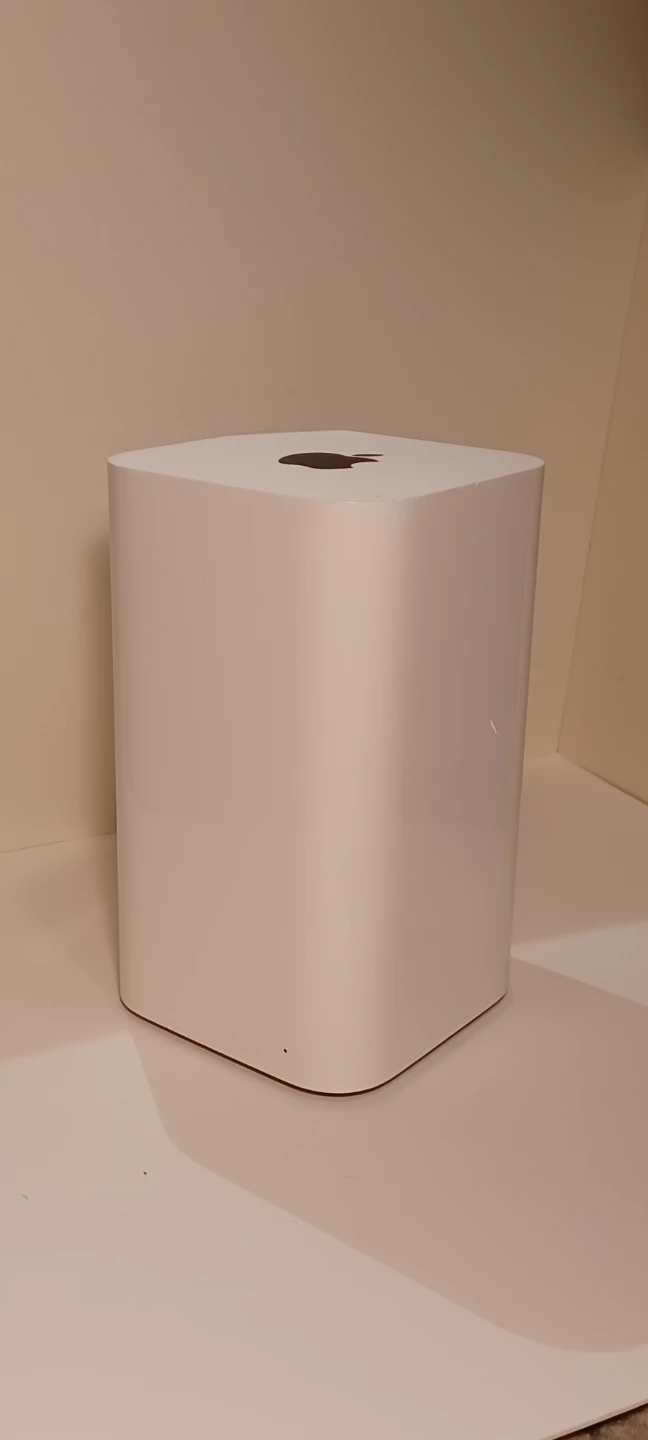 Apple AirPort Extreme Base Station