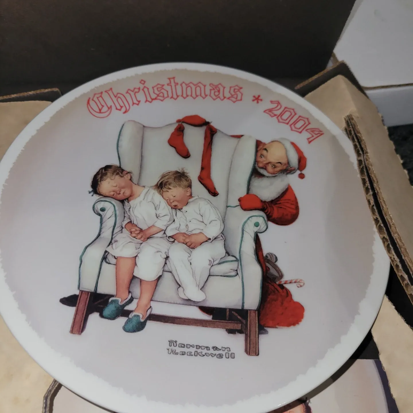 10 Christmas Collector Plates- mixed variety image indicator(6)