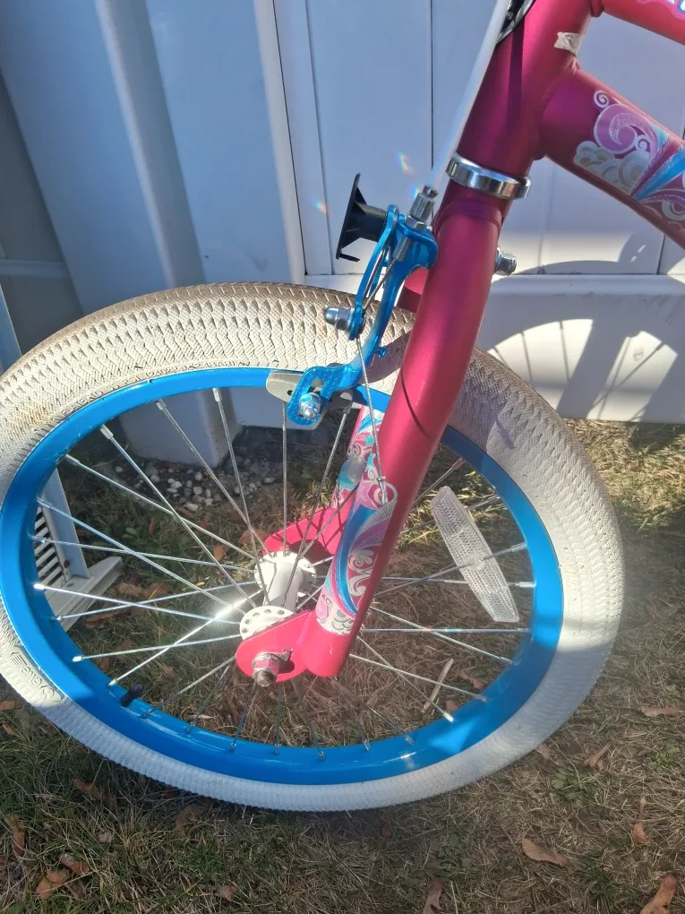 Huffy Girls' Mischief Bike - Pink & Blue image indicator(4)