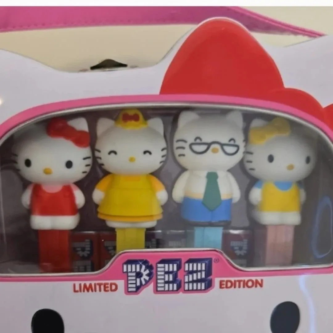Hello Kitty Limited Edition PEZ Dispenser Set image indicator(3)