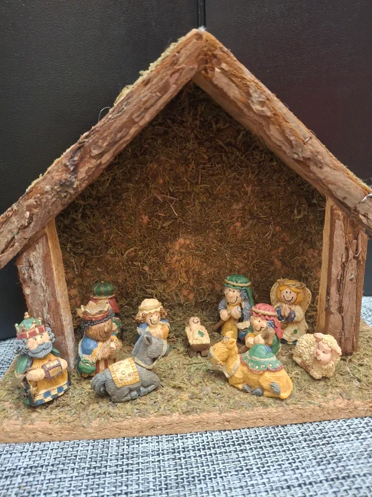 Nativity Scene with Wooden Stable image indicator(4)