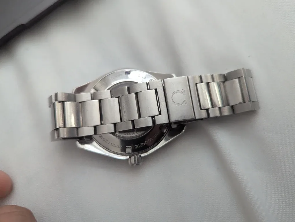 Omega Seamaster Aqua Terra Co-Axial 007 Limited Edition Watch image indicator(5)