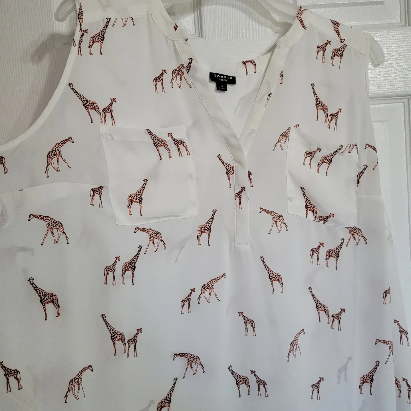 Ladies Size 3X Tank Blouse image indicator(3)