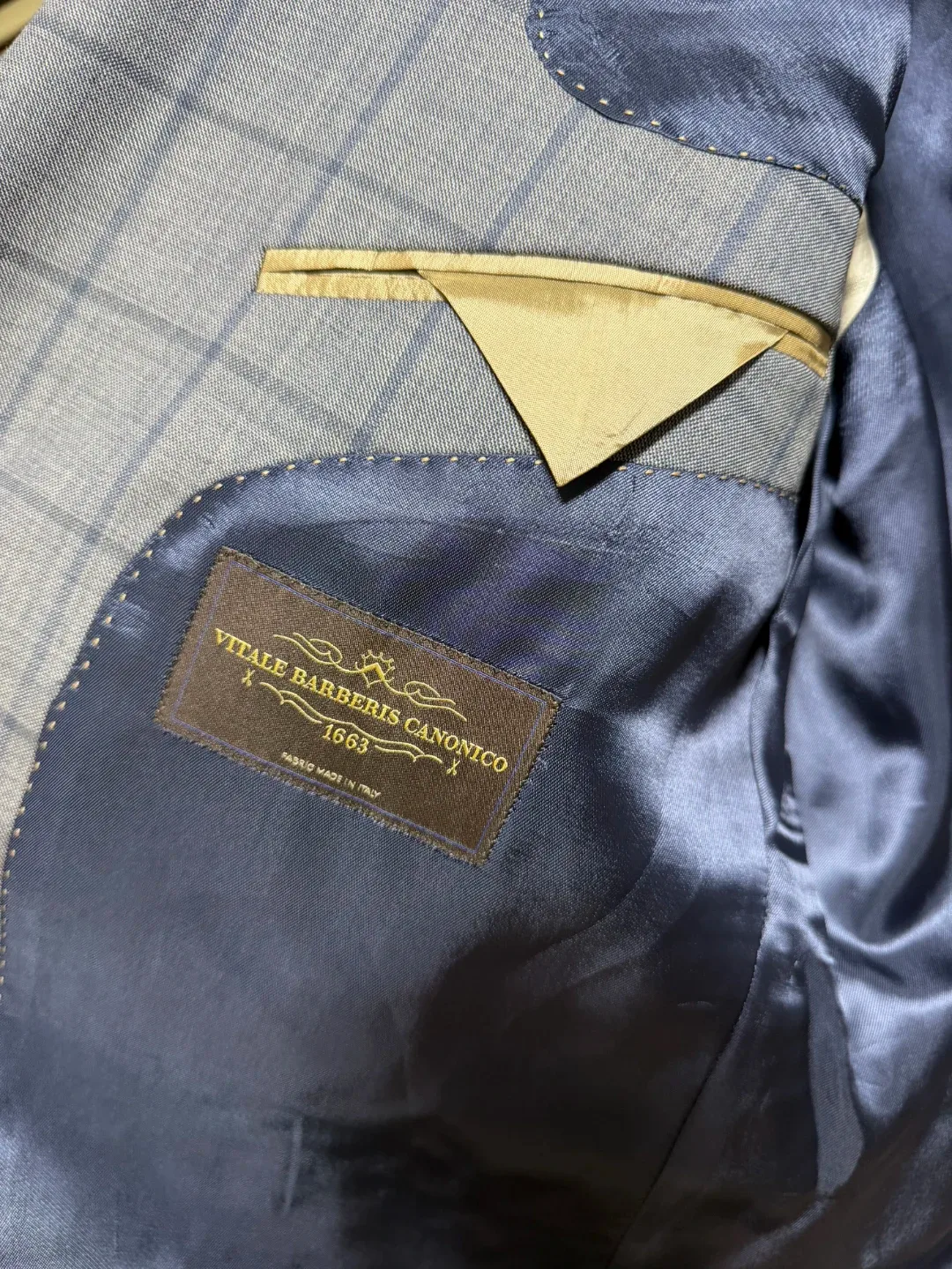 Calvarei Men's Suit - Size 48R thumbnail