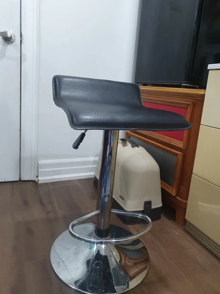 Adjustable Height Bar Stool - Black image indicator(2)