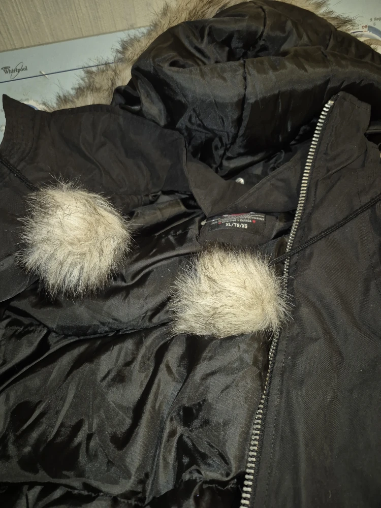 Black Puffer Jacket Size XL - photo 2