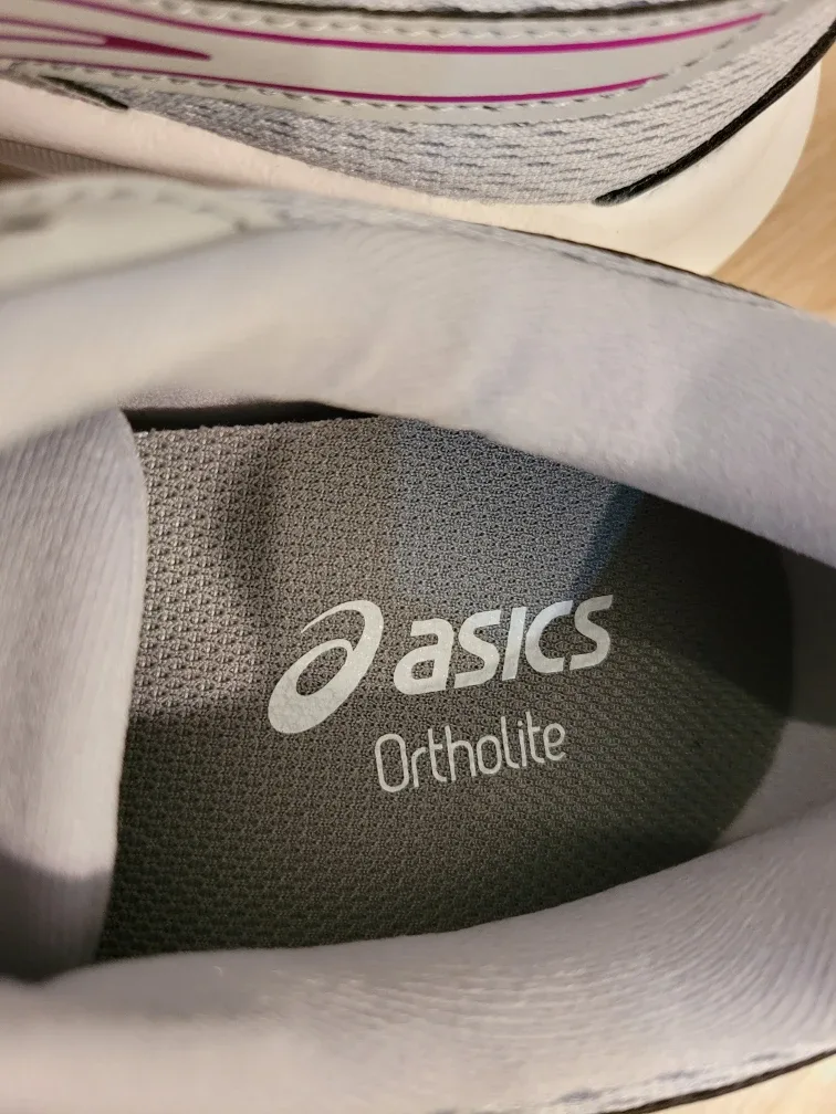 Asics GEL-NIMBUS Running Shoe - Women's Size 9 Wide image indicator(7)