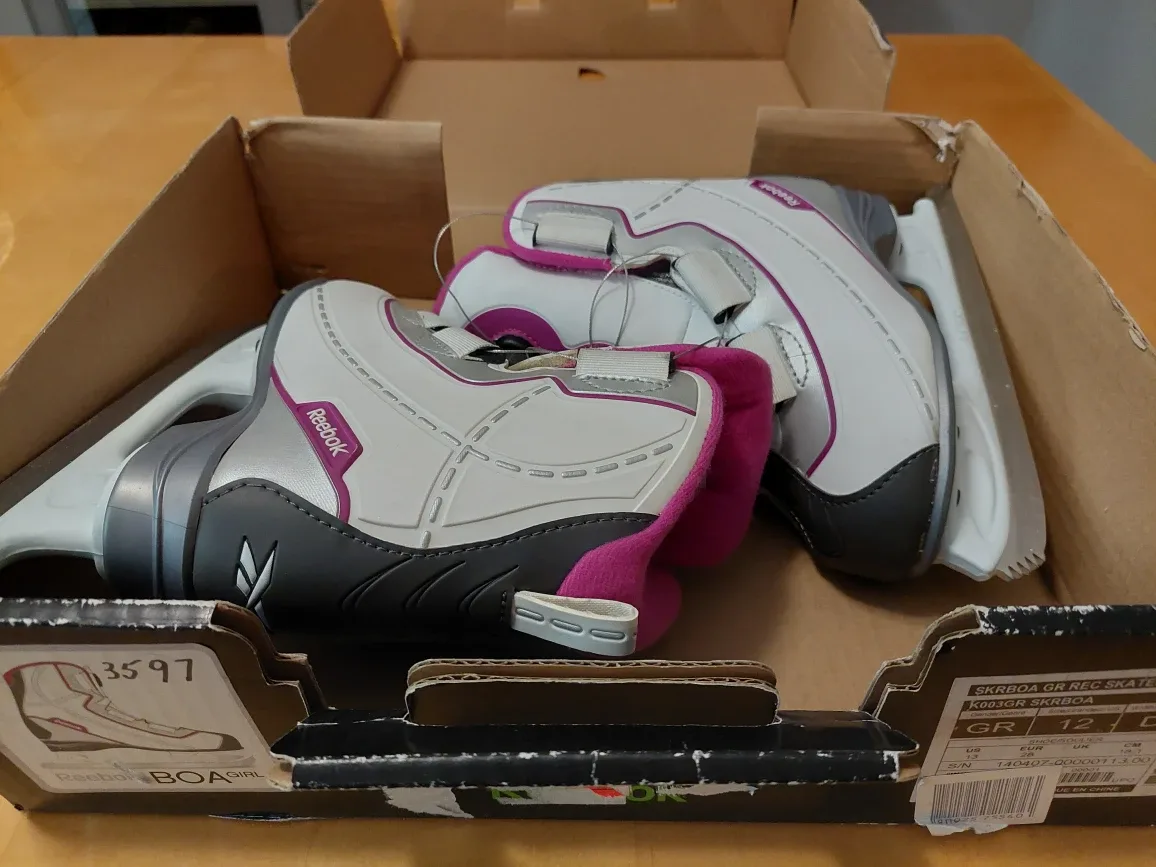 Like New! Youth Size 12 Reebok BOA Ice Skates w/ Original Box image indicator(2)