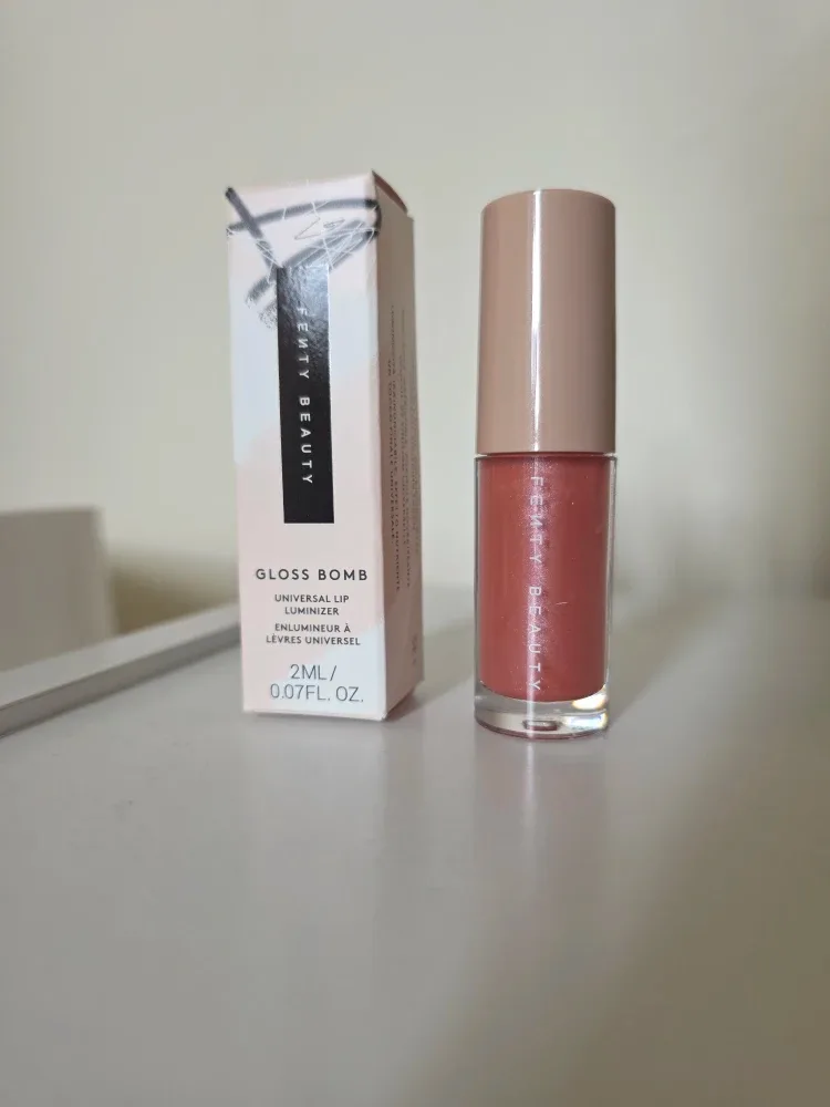 Fenty Beauty Gloss Bomb - Fussy 02