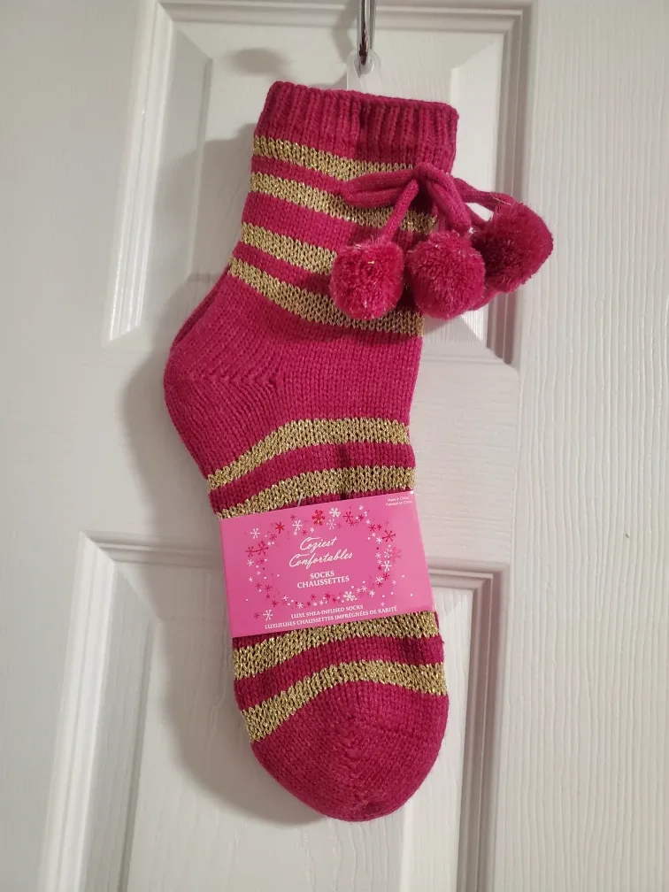 Coziest Comfortables Socks - New with Tags!