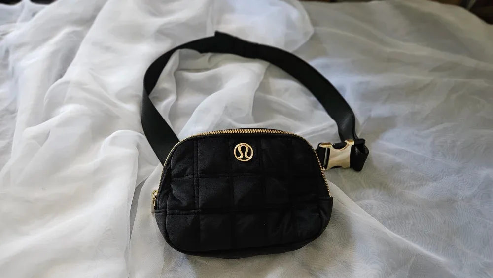 Lululemon Quilted Belt Bag 1L - Black