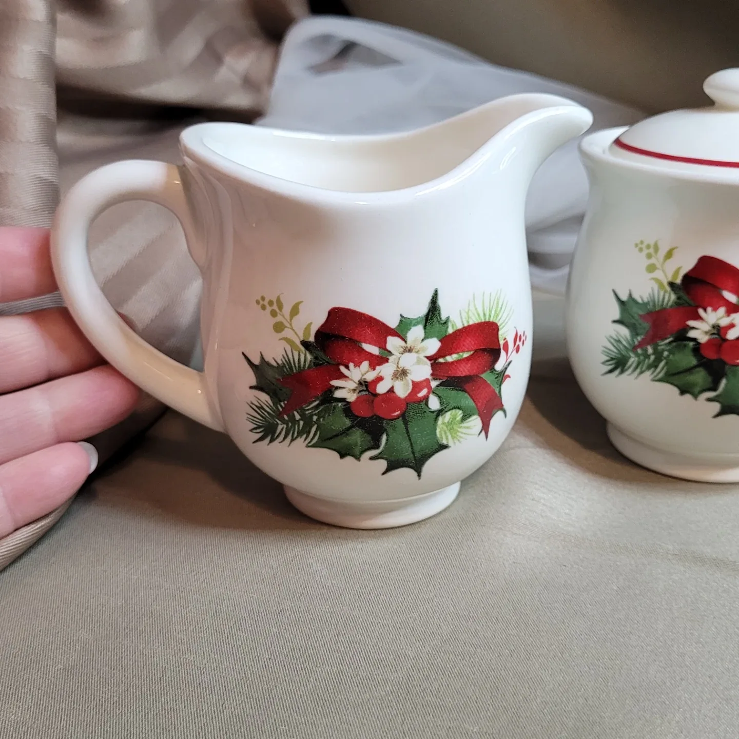 Beautiful Brand New Holiday Christmas Cream & Sugar Set no box image indicator(8)