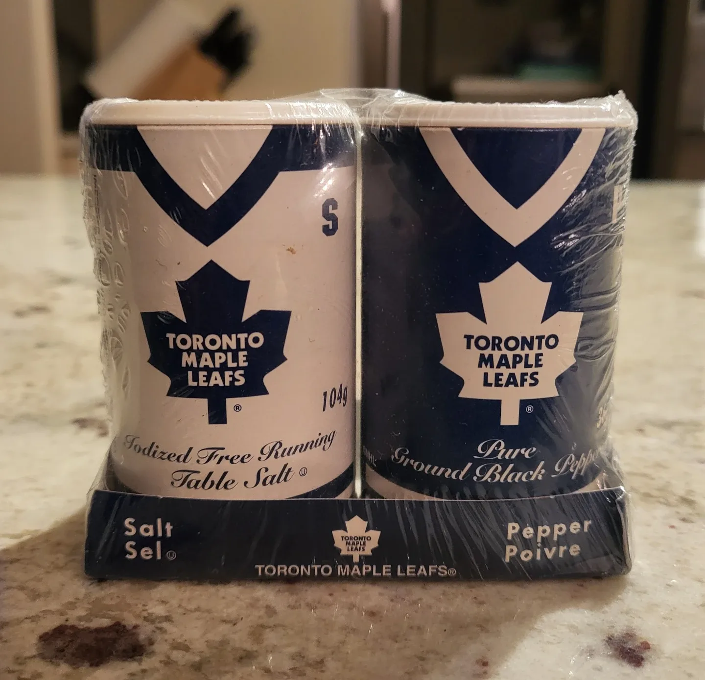 New Toronto Maple Leafs Salt & Pepper Shakers image indicator(3)