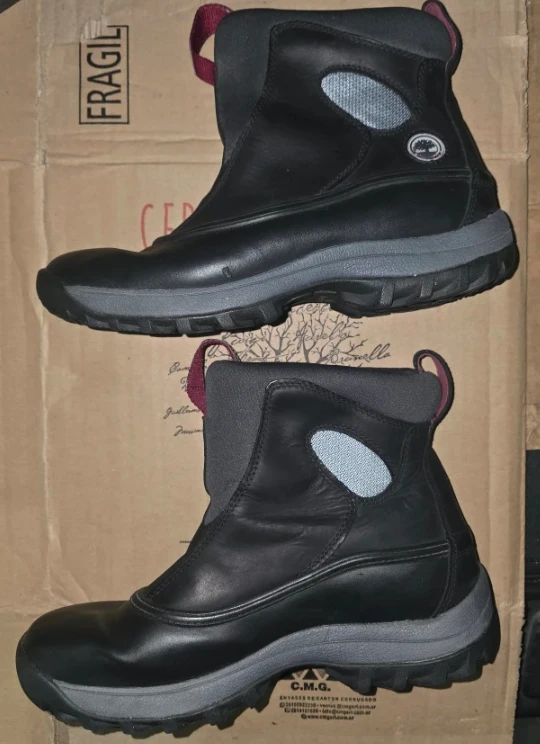 Timberland Leather Boots - Size 9 Mujer