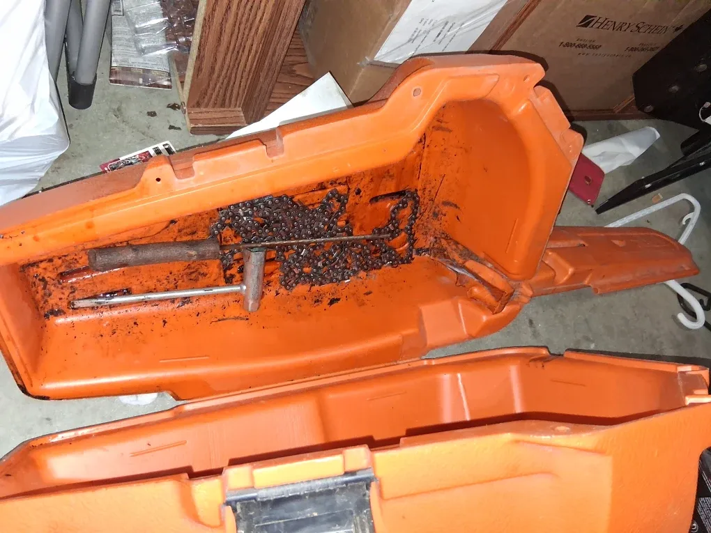 Stihl MS 250 Chainsaw image indicator(5)