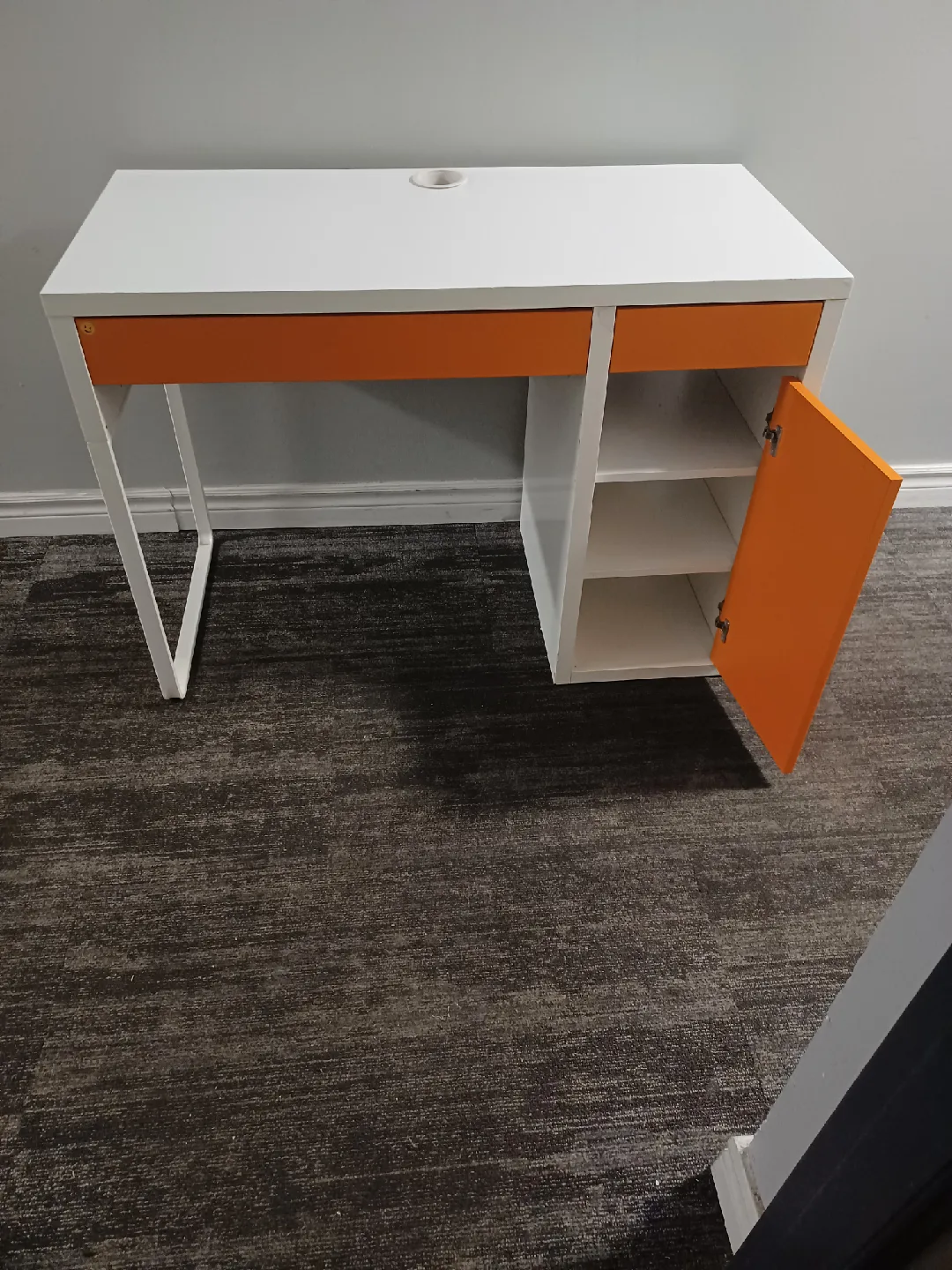 White & Orange Desk image indicator(9)