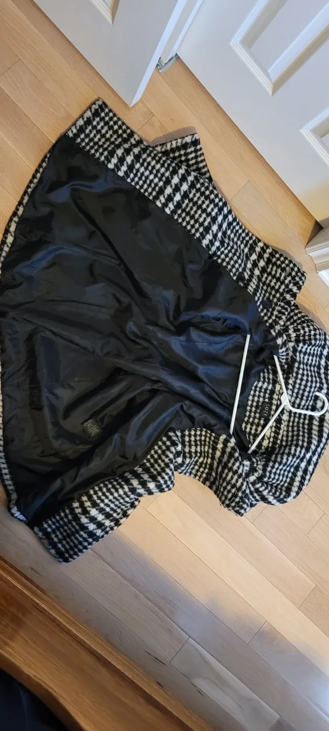 Suzy Shier Houndstooth Hooded Coat - Size M/M image indicator(5)