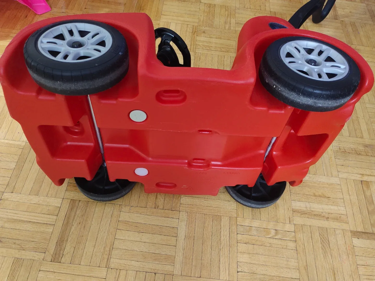 Hardly Used Step2 Red Whisper Ride Touring Wagon image indicator(2)