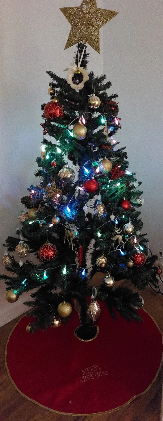 Christmas Tree with Ornaments - 6 feet image indicator(5)