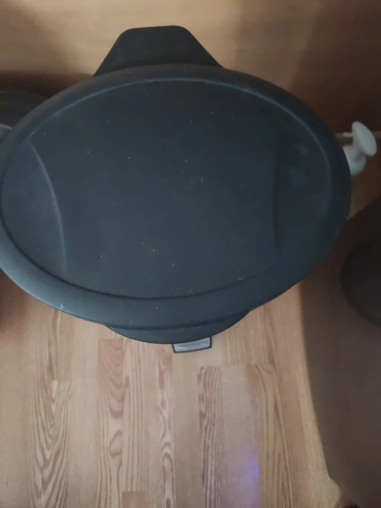 Stainless Steel Step-On Trash Can - photo 2