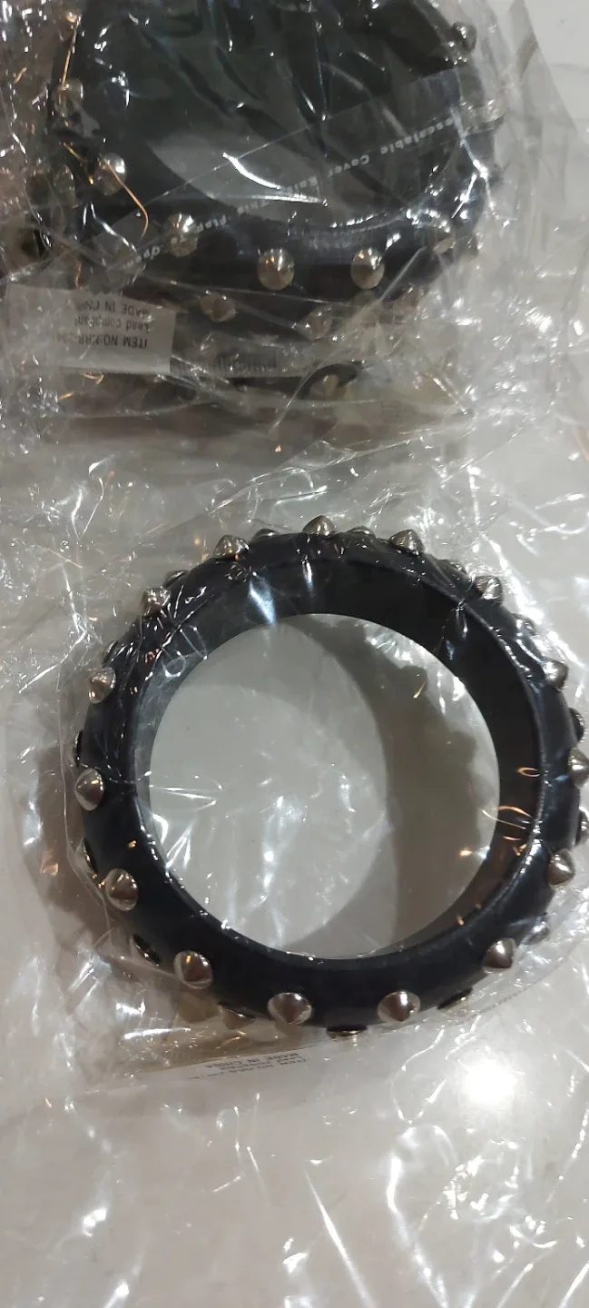 Spiked Bracelet - Black image indicator(2)